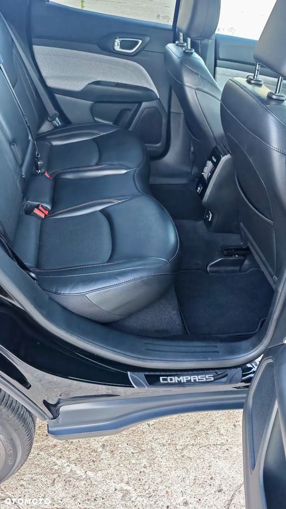 Jeep Compass - 13