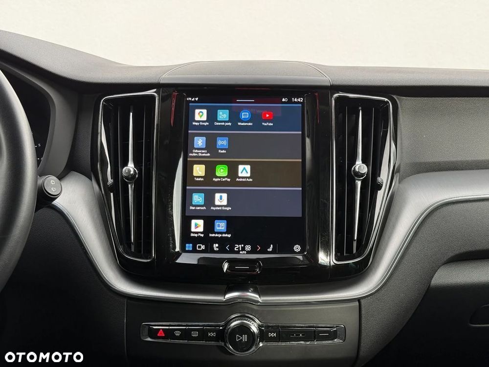 Volvo XC 60 B4 B Momentum Pro - 25