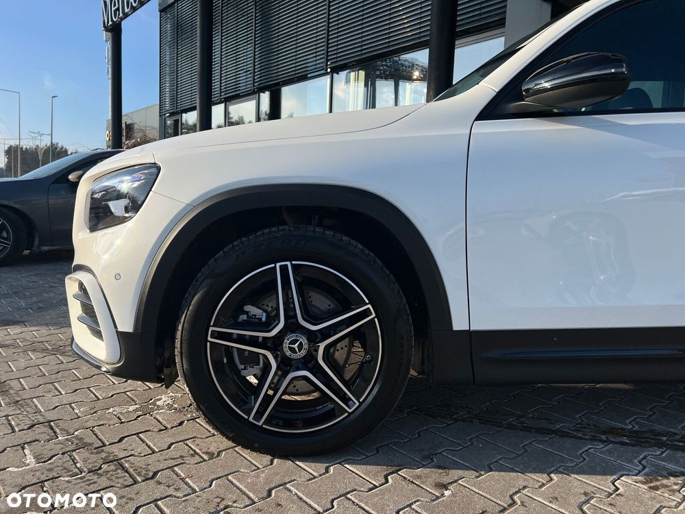 Mercedes-Benz GLB - 6