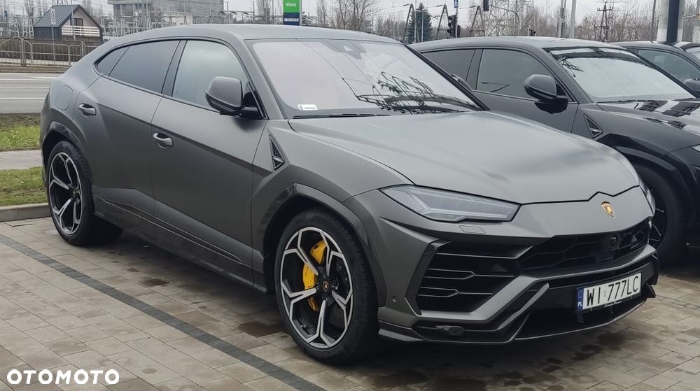 Lamborghini Urus - 36
