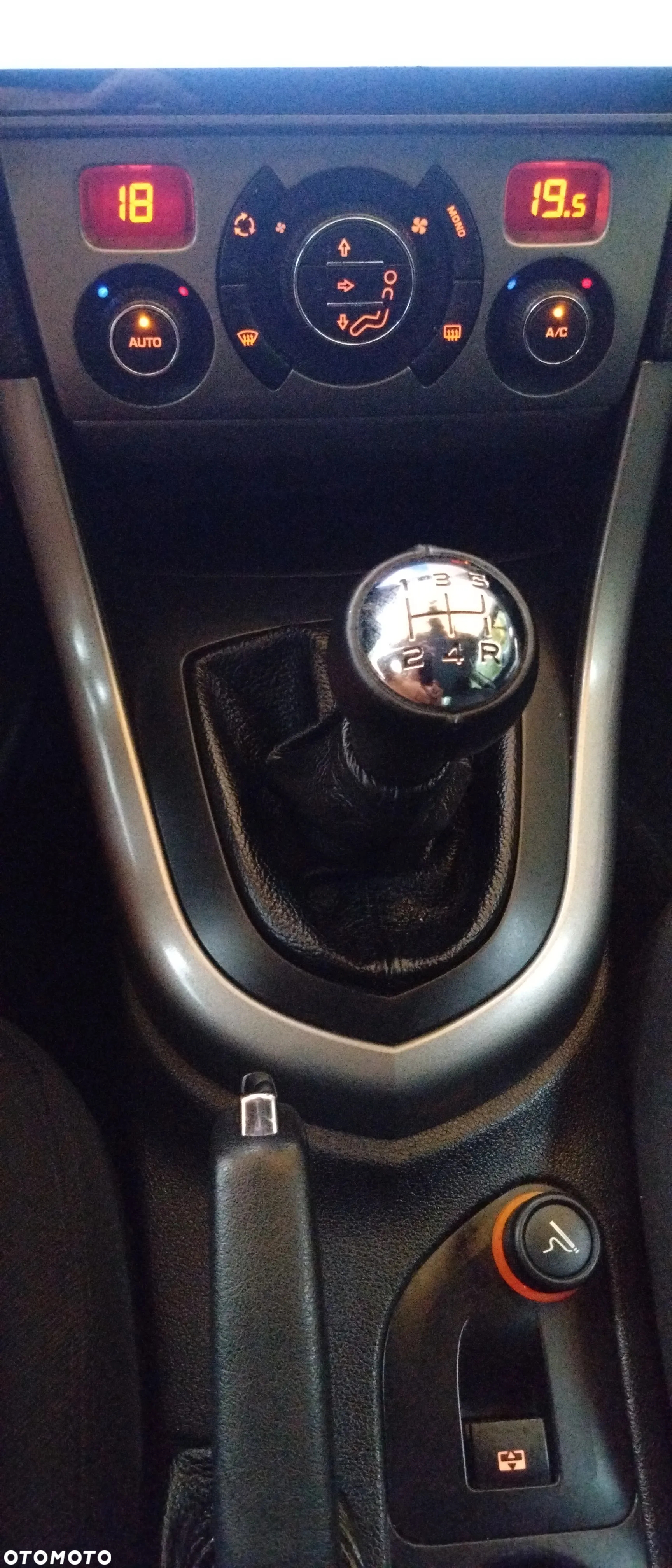 Peugeot 308 1.6 Premium Plus - 37