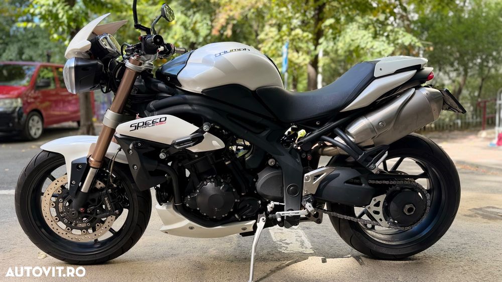 Triumph Speed Triple S - 2