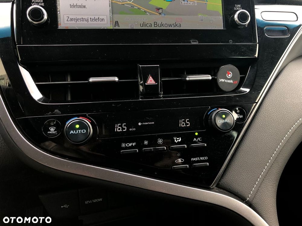 Toyota Camry 2.5 Hybrid Prestige CVT - 20