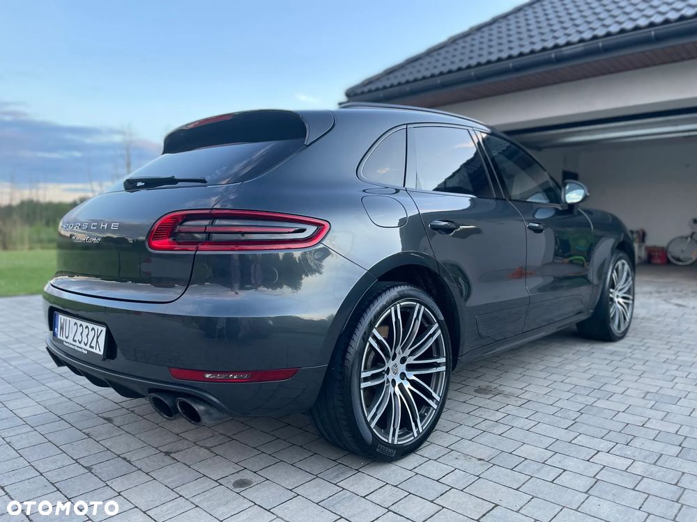 Porsche Macan Turbo - 3