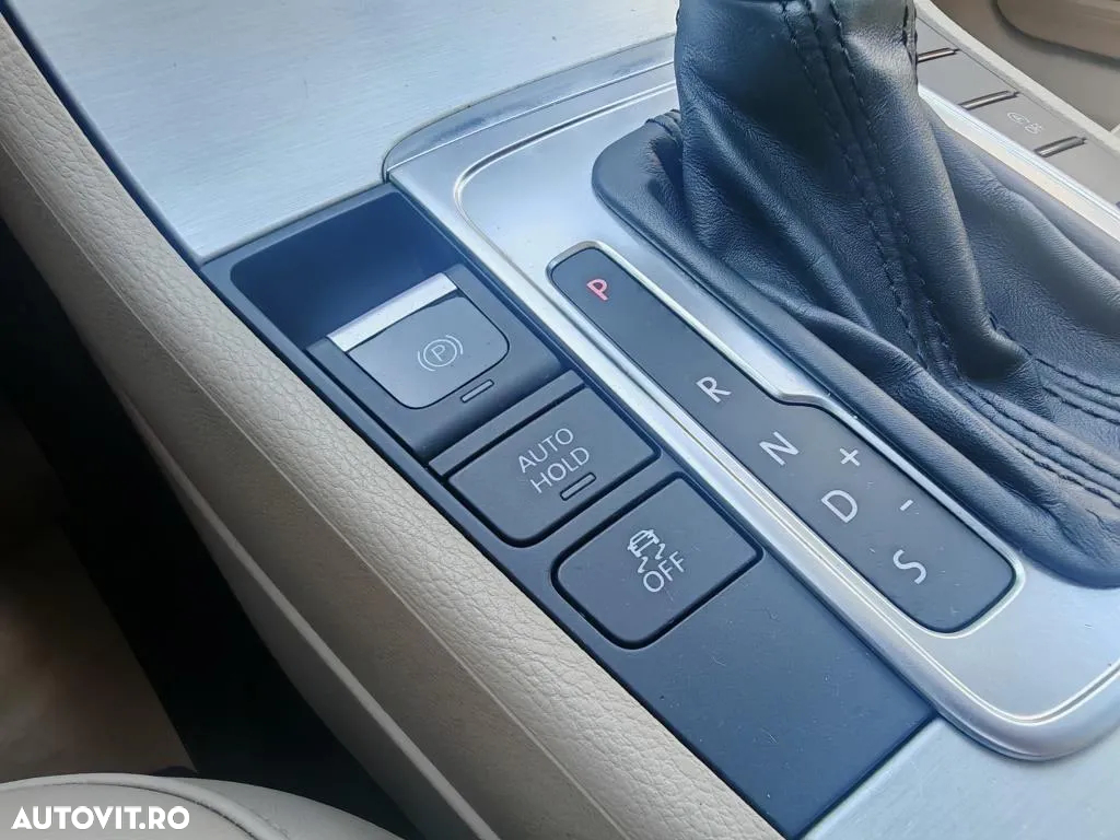Volkswagen Passat - 16