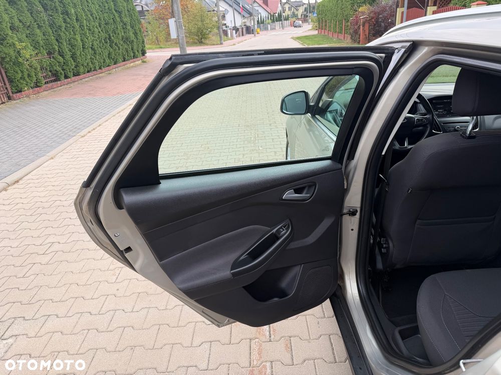 Ford Focus 2.0 TDCi DPF Start-Stopp-System Titanium - 22