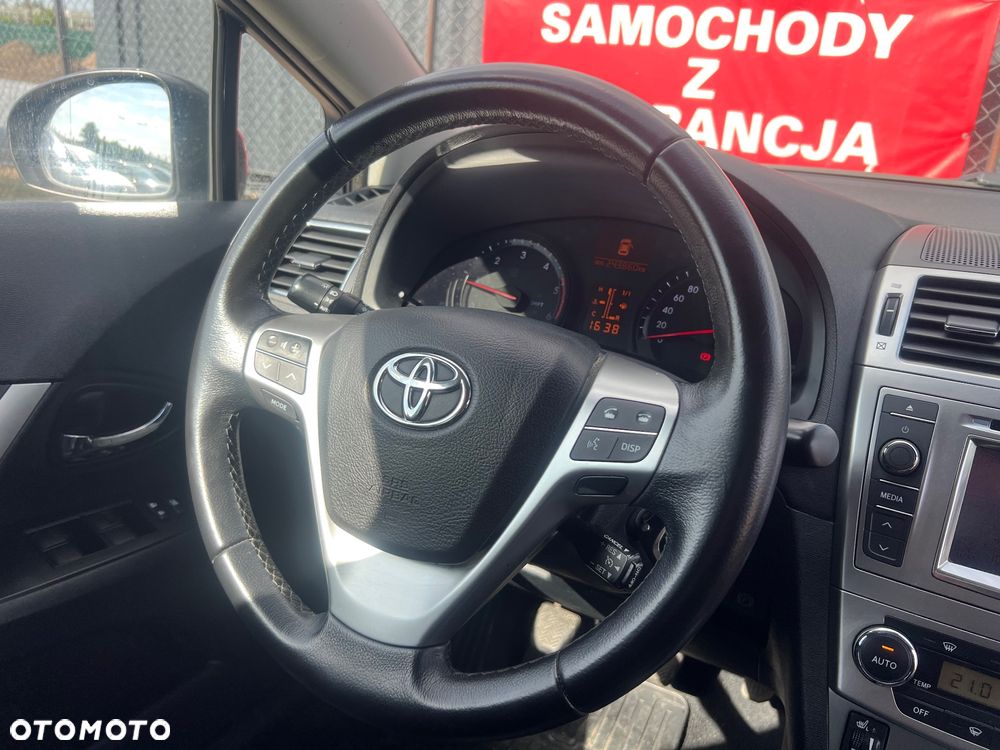 Toyota Avensis Combi 2.0 D-4D Executive - 19