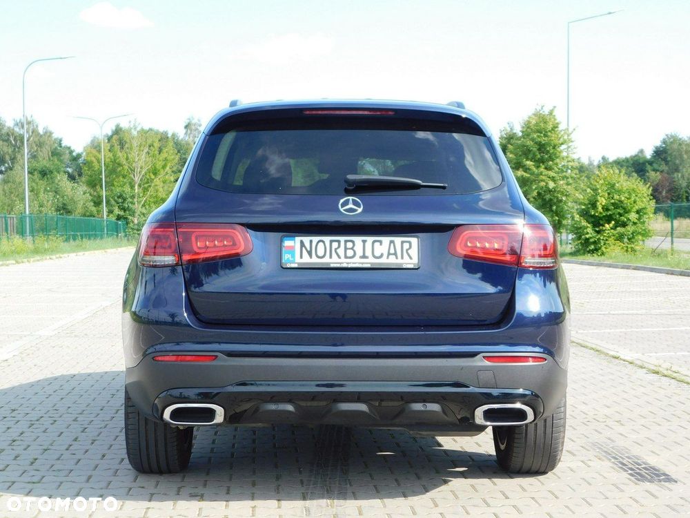 Mercedes-Benz GLC - 25
