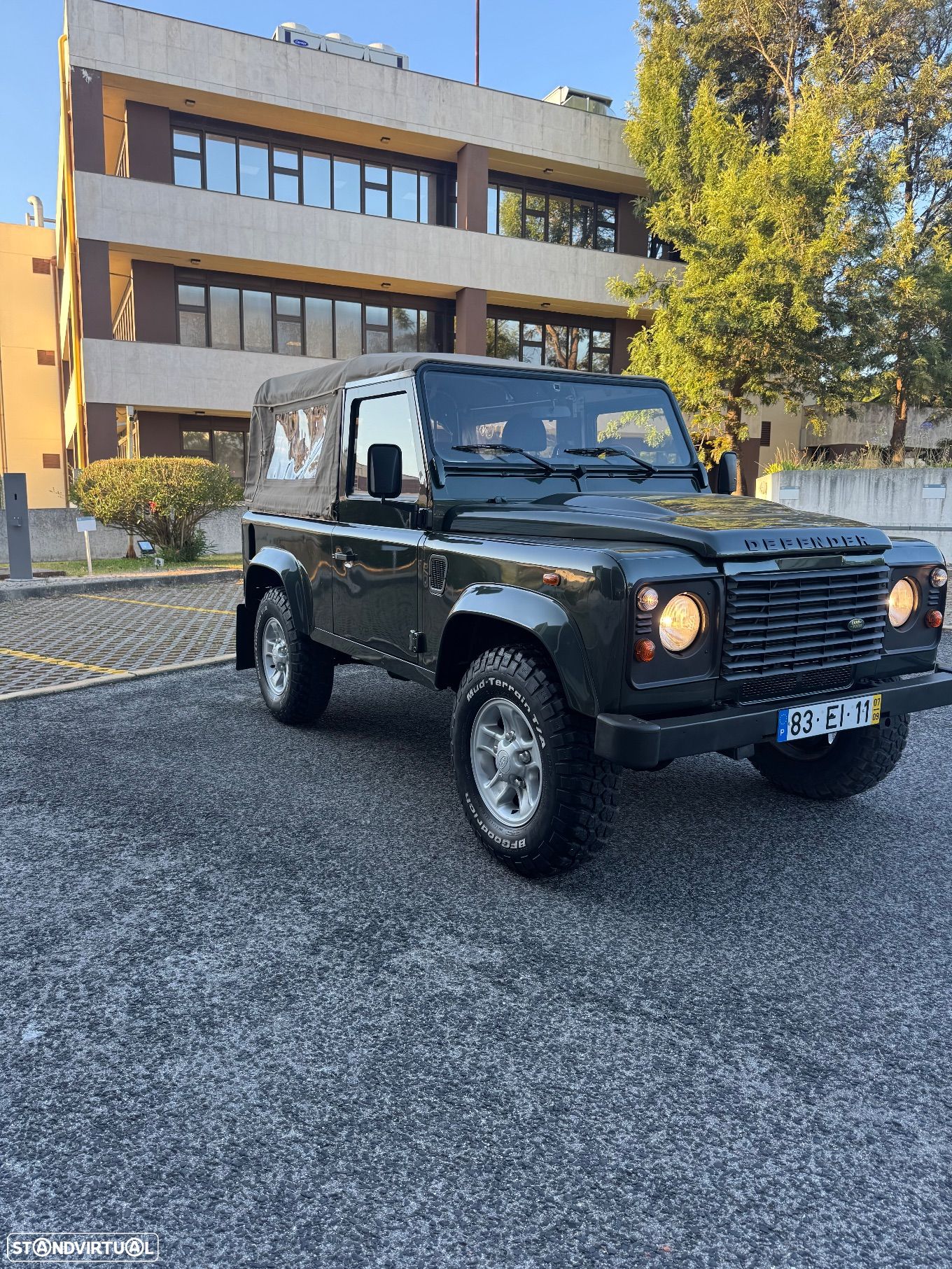 Land Rover Defender 90 SW 2.4 CRD S - 1