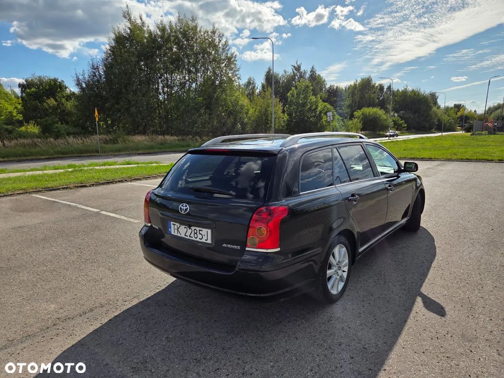 Toyota Avensis 2.0 VVT-i Sol - 18