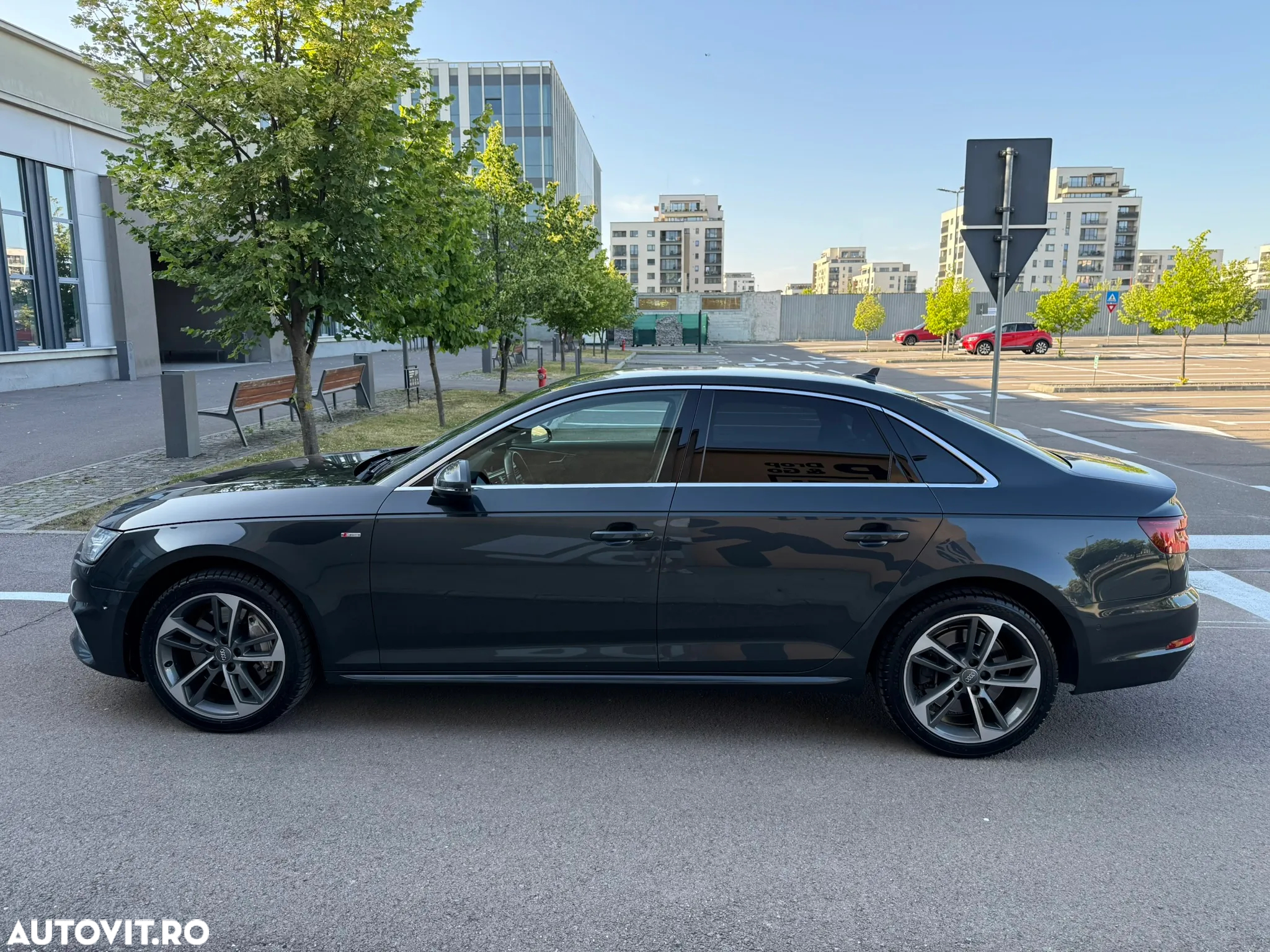Audi A4 2.0 TFSI S tronic quattro - 4