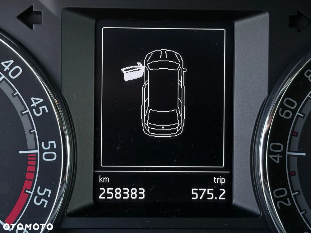 Skoda Octavia 2.0 TDI Ambition DSG - 17