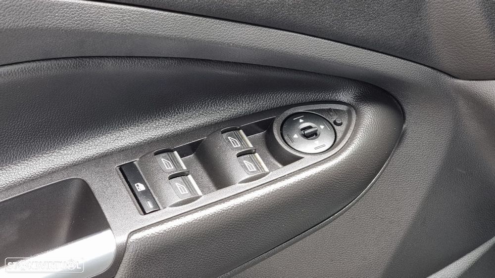 Ford Kuga 1.5 TDCi Titanium - 26