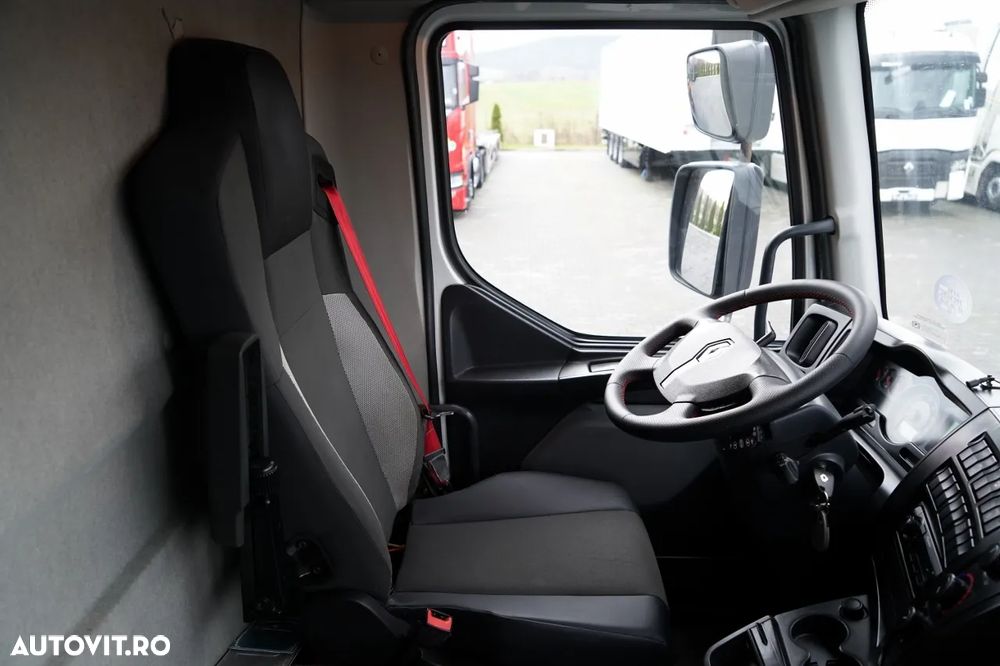 Renault D 210 / 4x2 / CONTAINER / 8,6 M / PODEA RESISTENTĂ / ELEVATOR DHOLLANDIA - 30