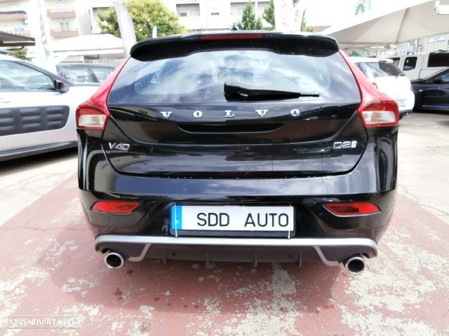 Volvo V40 2.0 D2 R-Design - 7