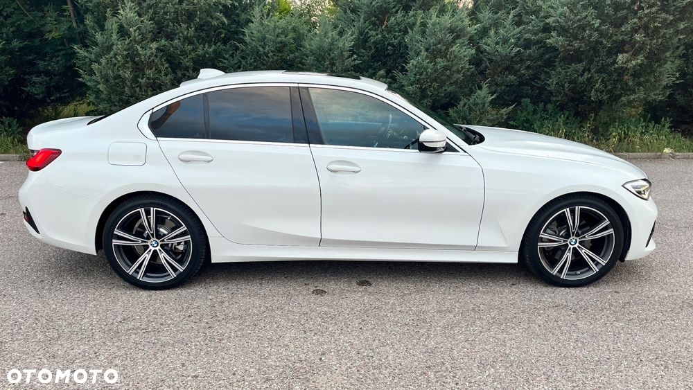 BMW Seria 3 330i Sport Line - 7
