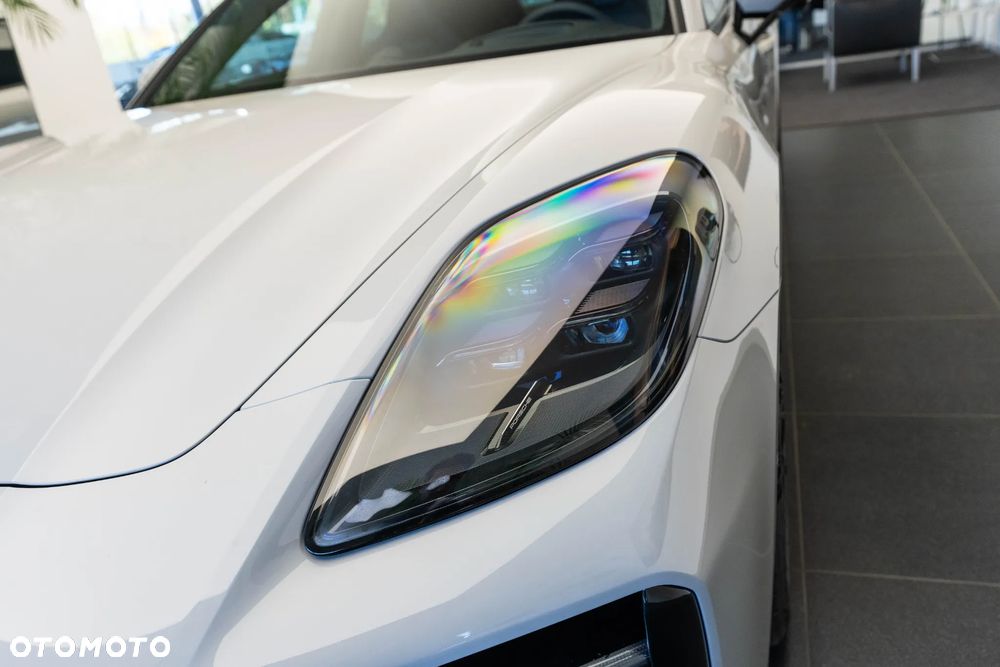 Porsche Panamera GTS - 33