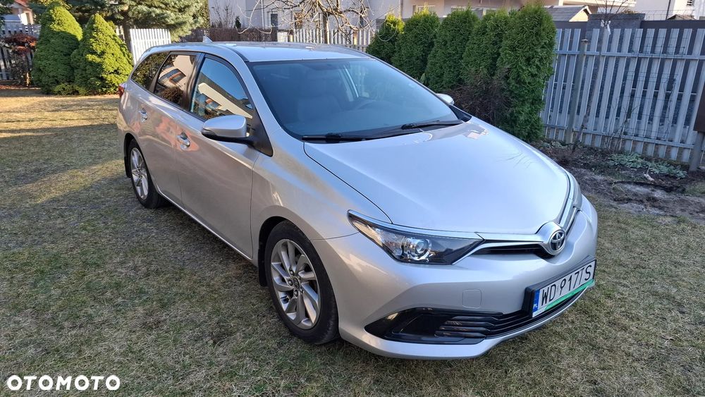 Toyota Auris - 1