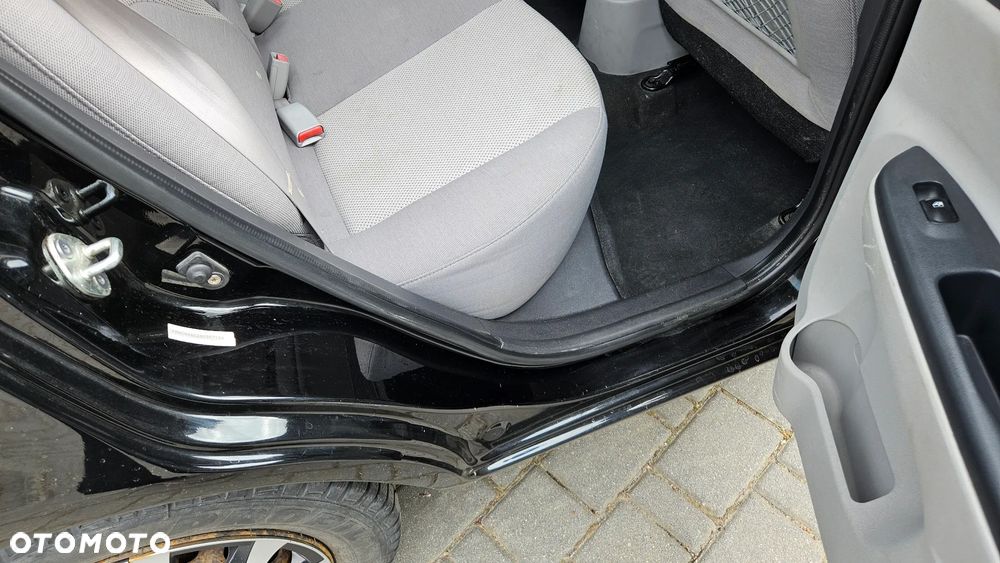 Hyundai Accent - 20