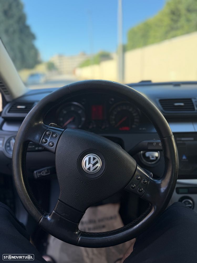 Volkswagen Passat — fotografia 8
