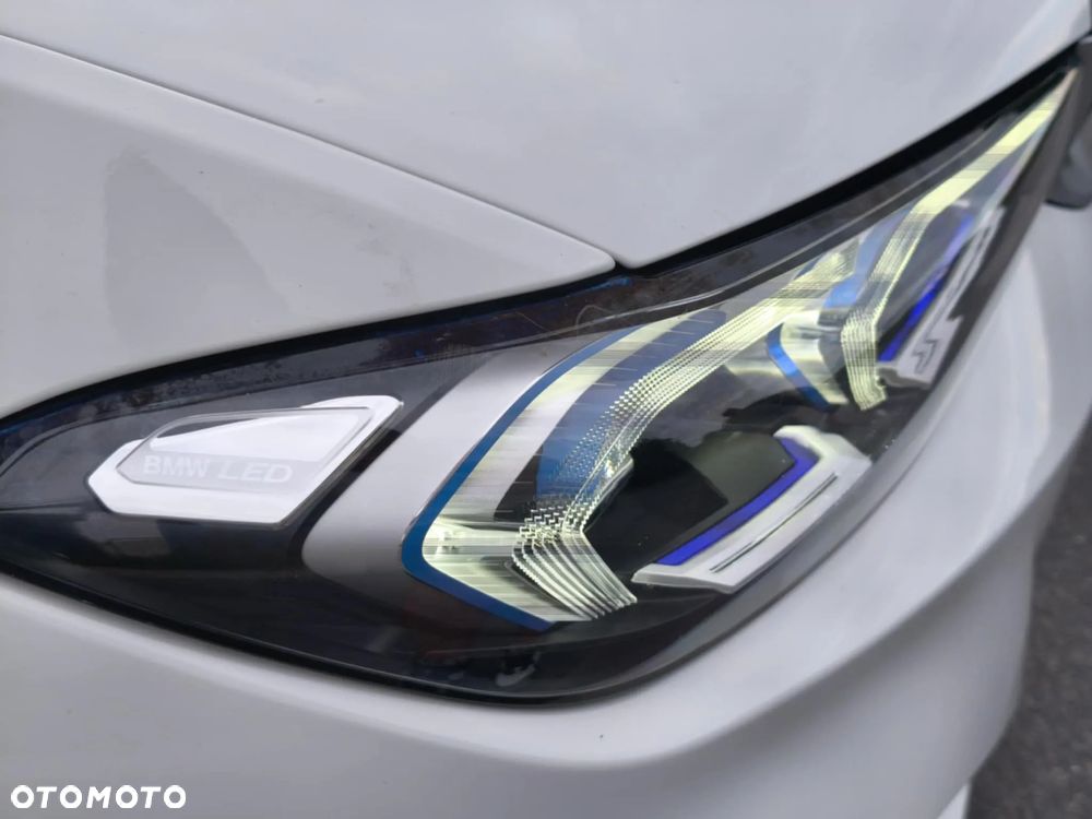BMW Seria 3 320d xDrive - 12