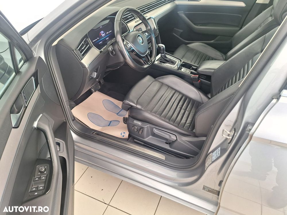 Volkswagen Passat 2.0 TDI DSG Highline - 25