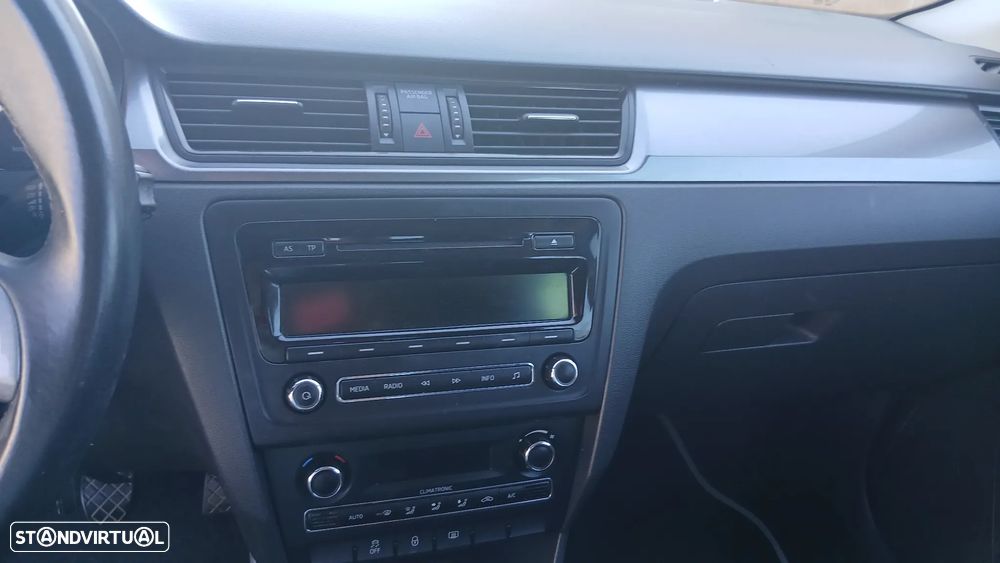 Skoda Rapid Spaceback 1.2 TSi Elegance - 11