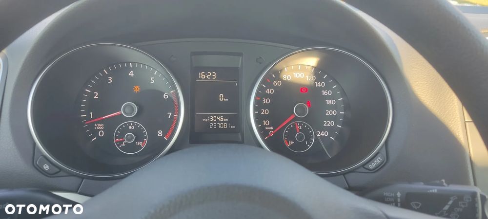 Volkswagen Golf 1.6 Team - 13