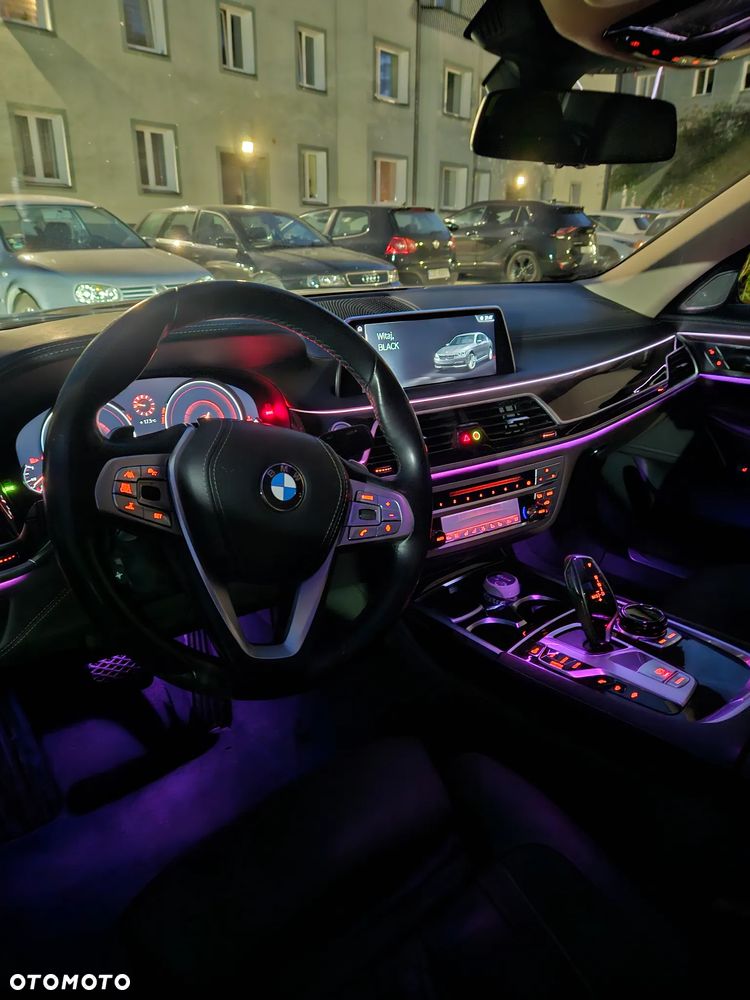 BMW Seria 7 750Li Edition Exclusive - 38