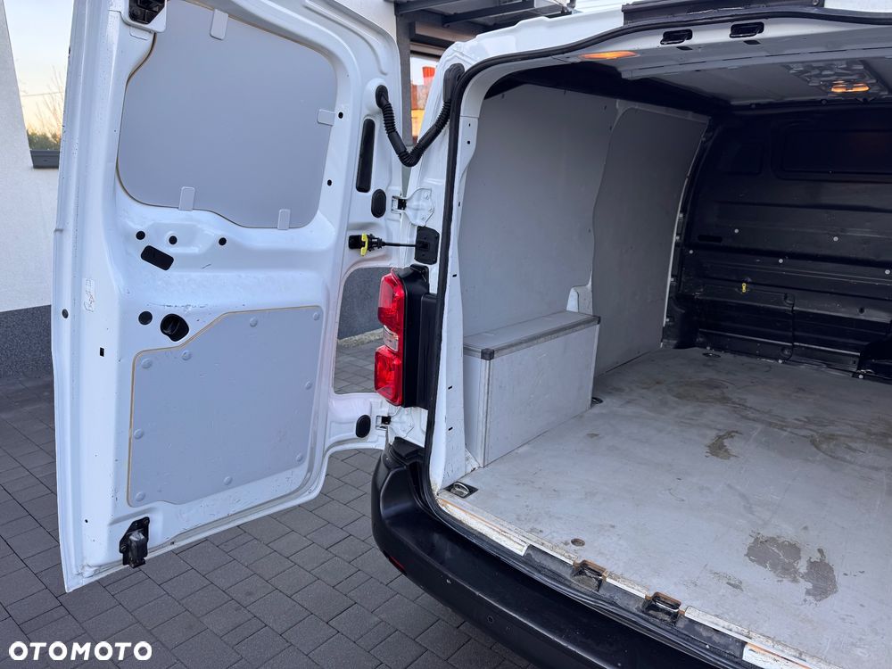 Peugeot Expert Jumpy Scudo Proace - 33