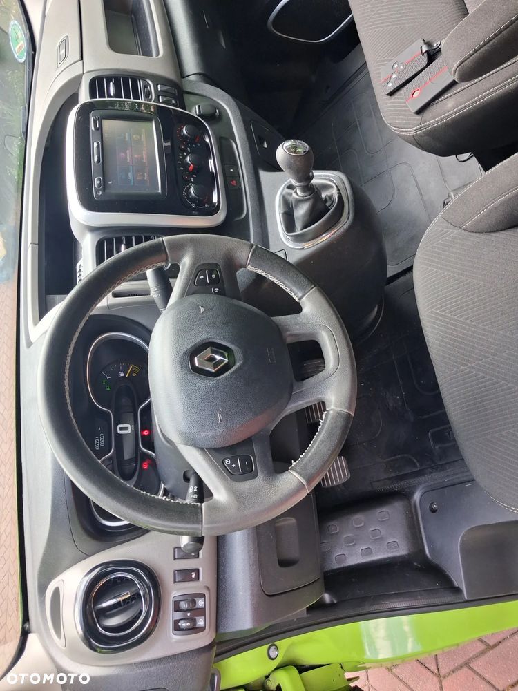 Renault Trafic - 25