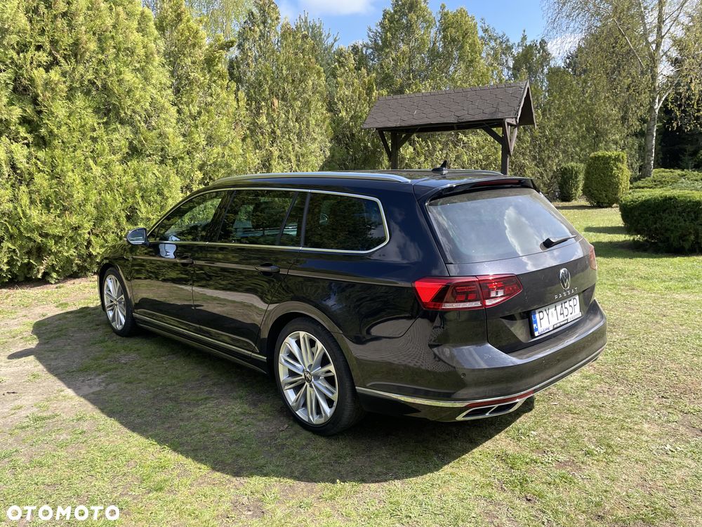 Volkswagen Passat - 4