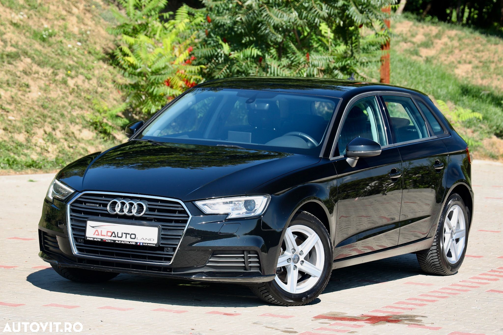 Audi A3 2.0 TDI Sportback (clean diesel) quattro S tronic Attraction - 1