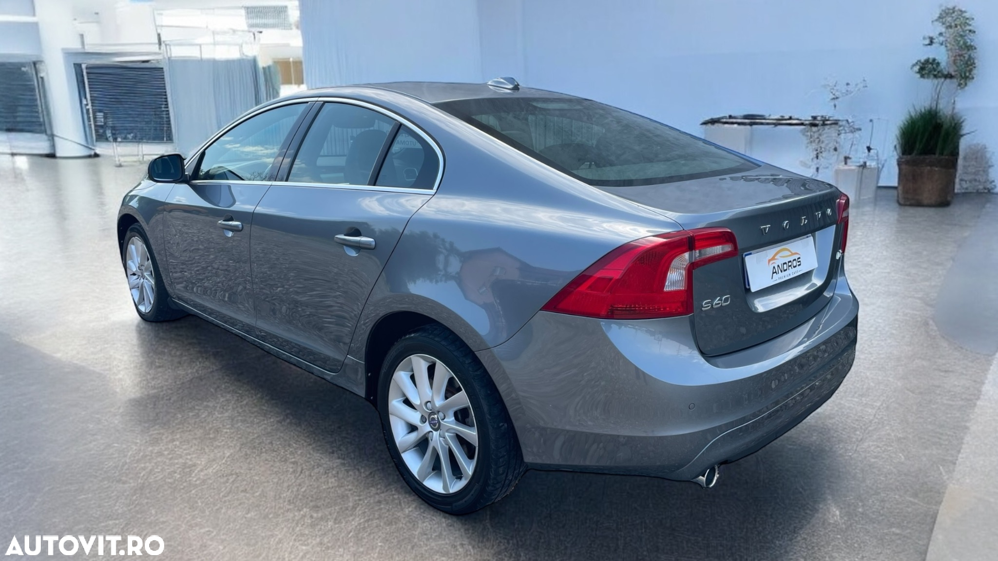 Volvo S60 D2 Geartronic Momentum - 4