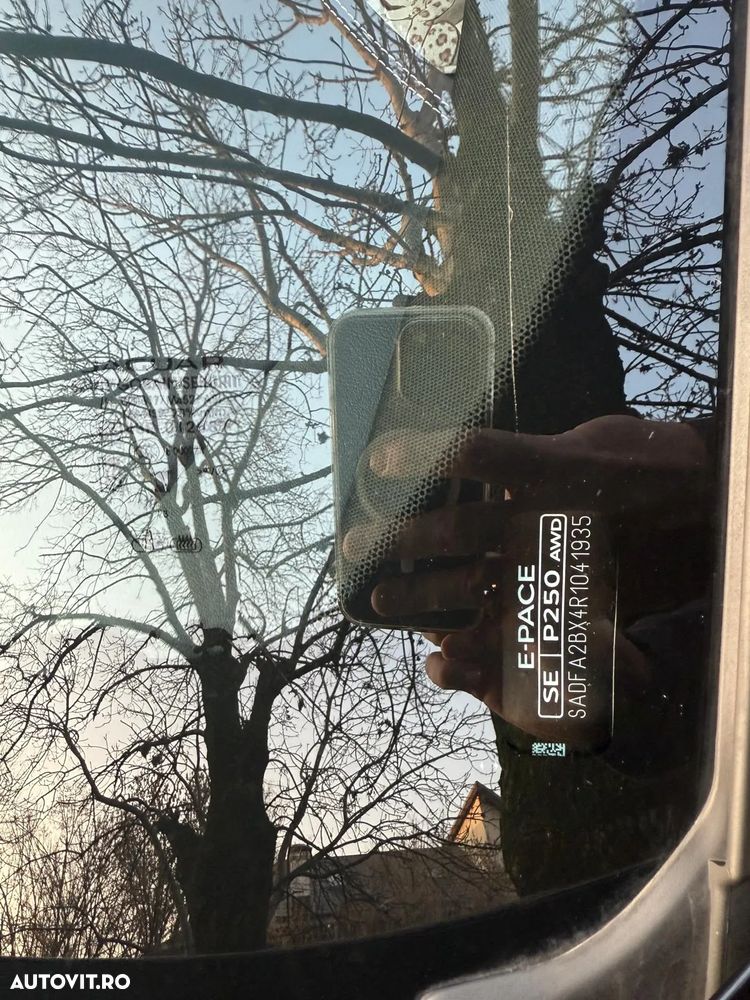 Jaguar E-Pace P250 AWD R-Dynamic Black - 18