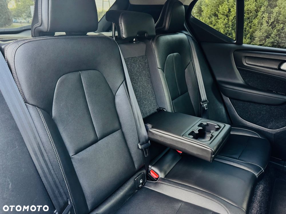 Volvo XC 40 D3 Momentum Pro - 33