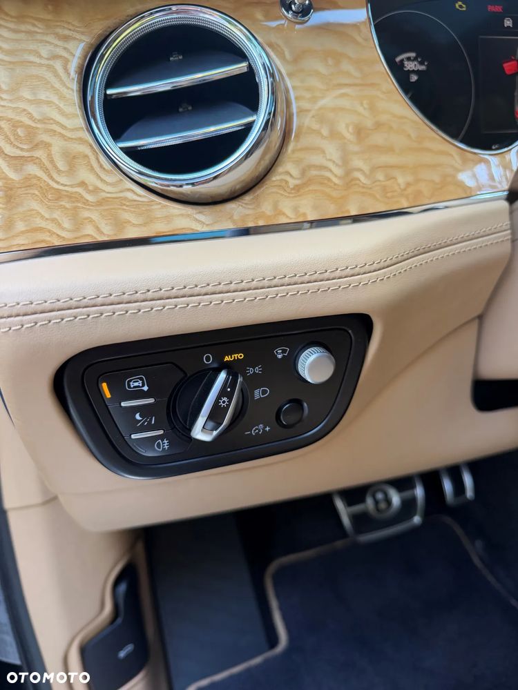 Bentley Bentayga V8 - 18