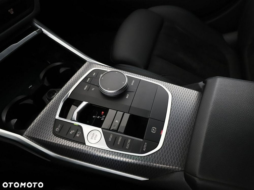 BMW Seria 3 2023