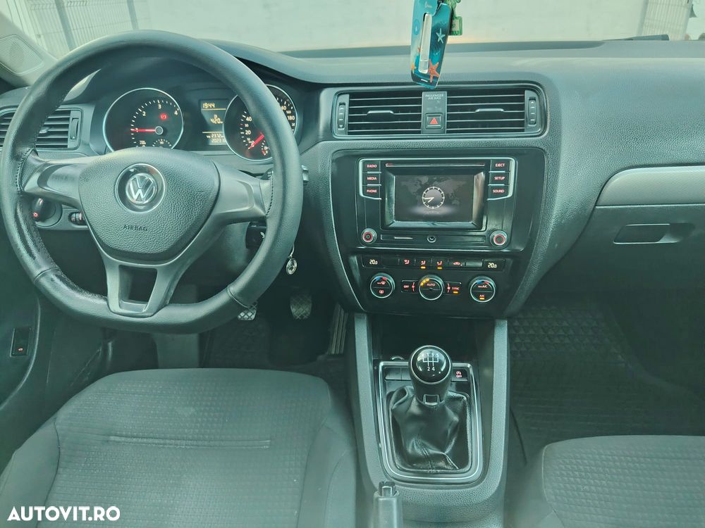Volkswagen Jetta 2.0 TDI Comfortline - 3