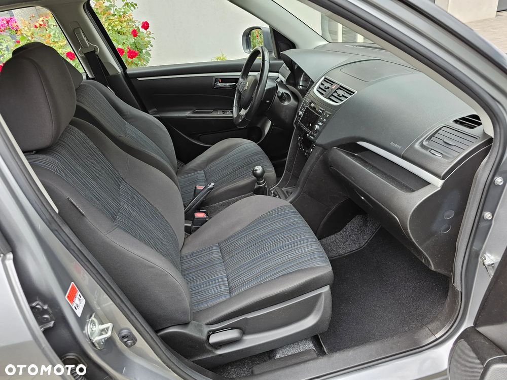 Suzuki Swift 1.3 DDiS Club - 9