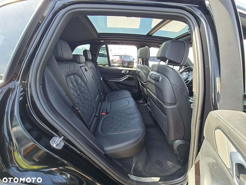 BMW X5 xDrive40i - 16