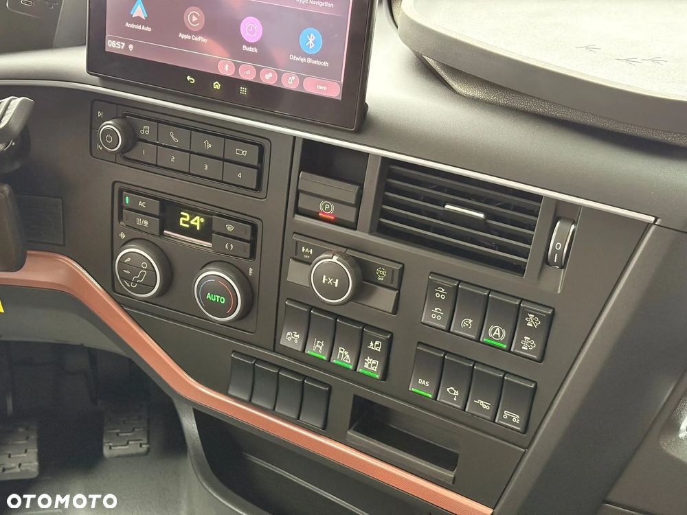 Volvo FH750 6x4 Euro 6, dwuobwodowa hydraulika - 30