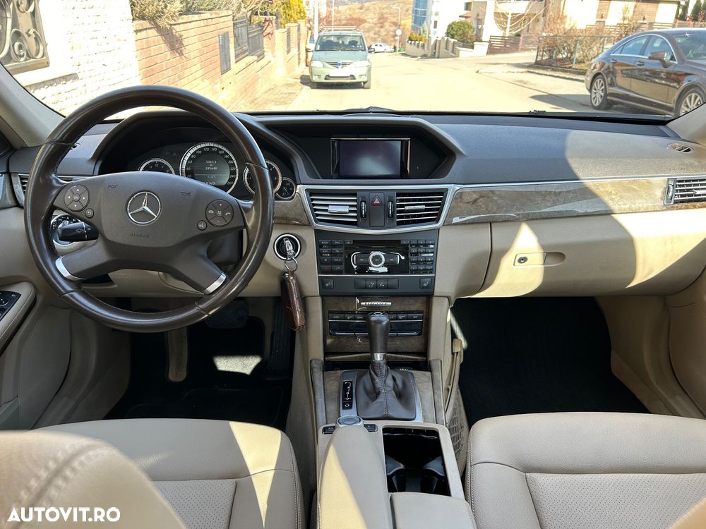 Mercedes-Benz E - 10