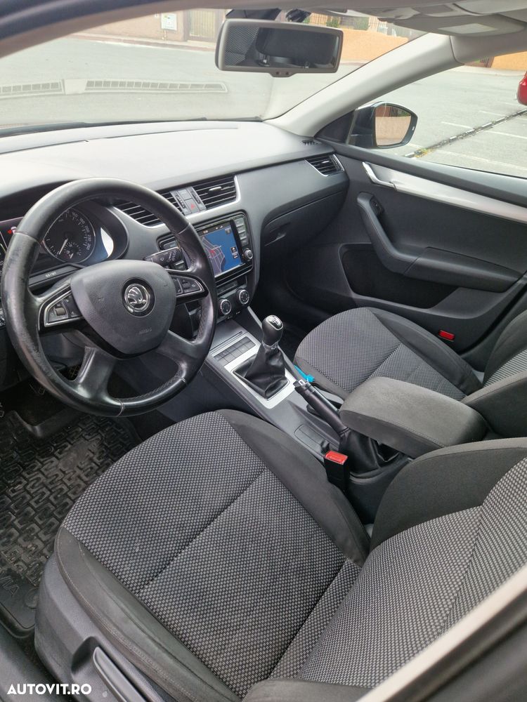 Skoda Octavia - 8