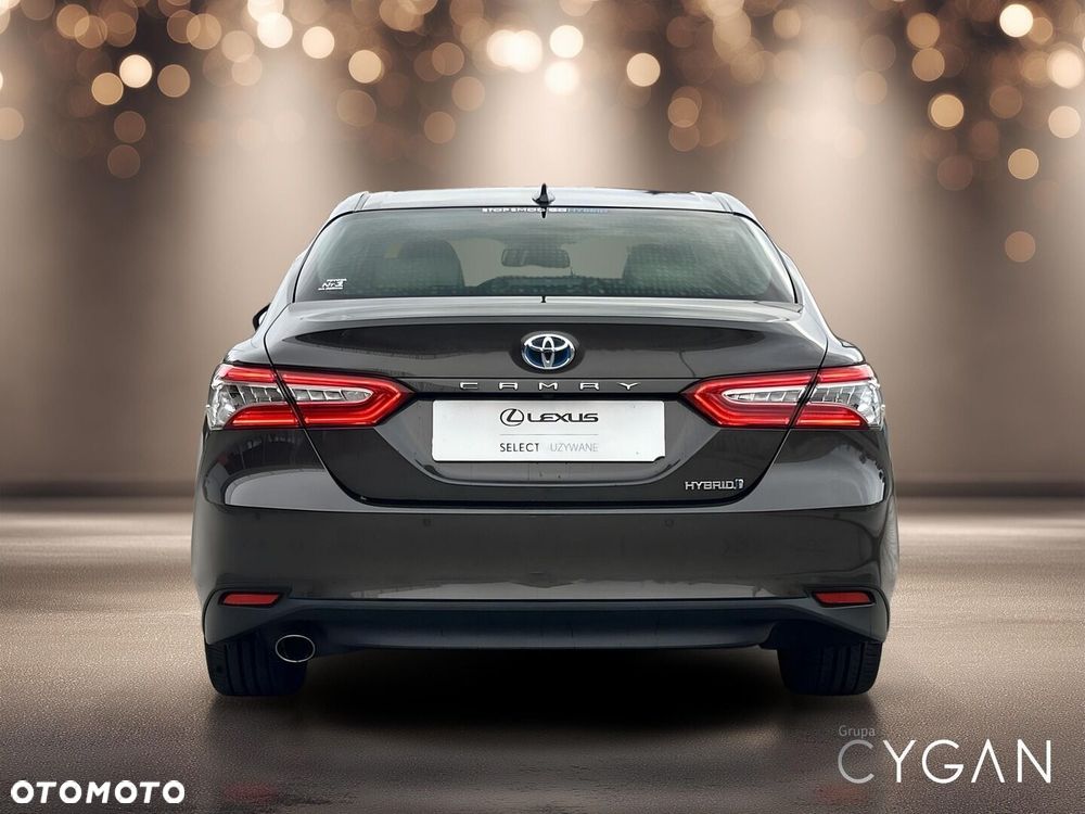 Toyota Camry 2.5 Hybrid Executive CVT - 6