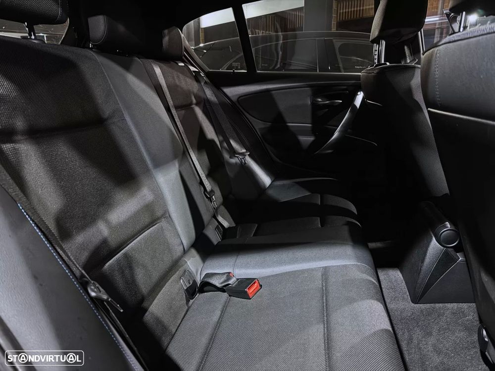 BMW 118 d Pack M - 21