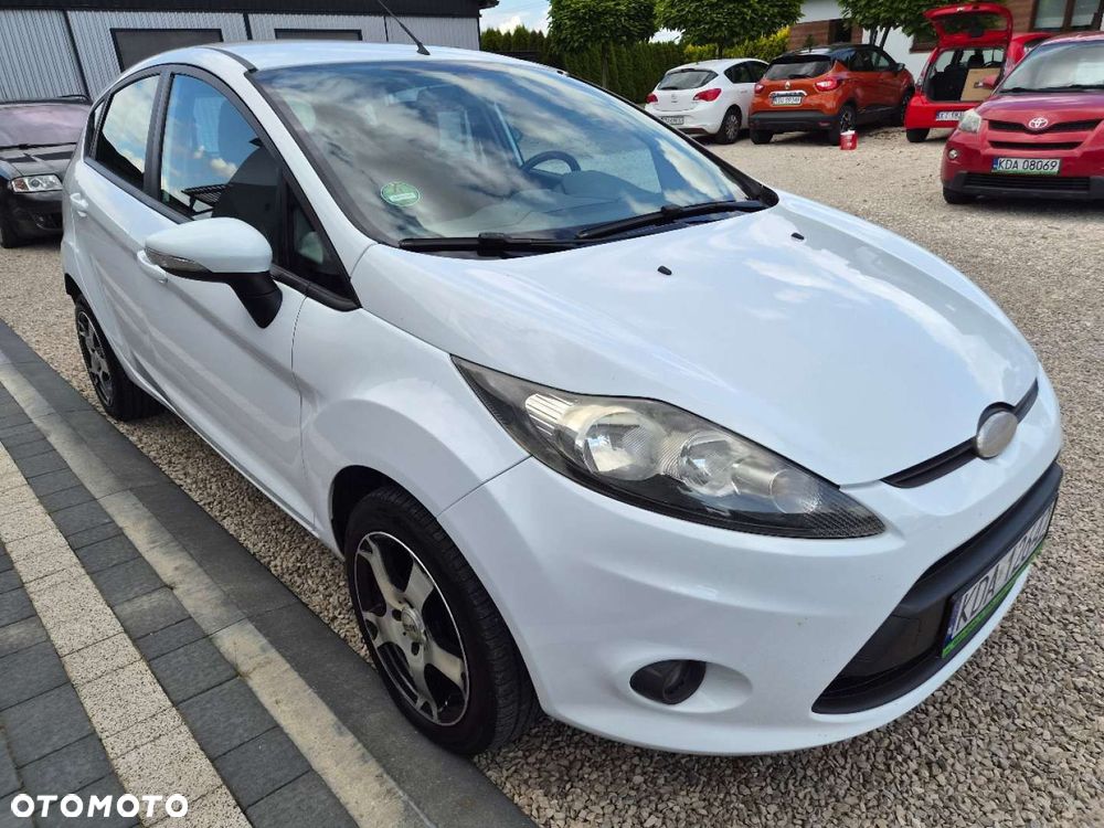 Ford Fiesta - 12