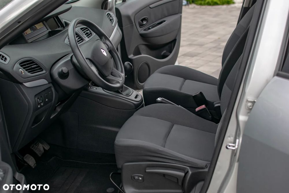 Renault Scenic - 4