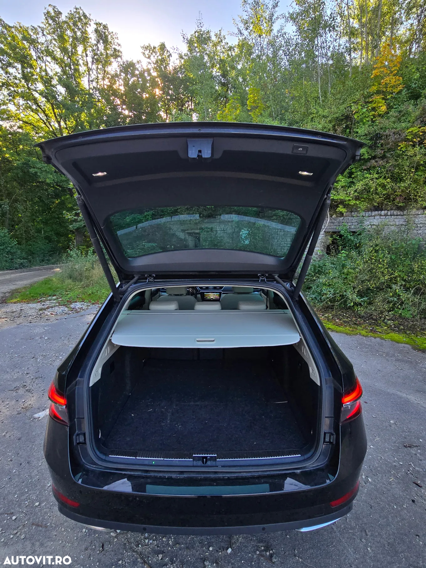 Skoda Superb 1.4 TSI iV DSG L&K - 18