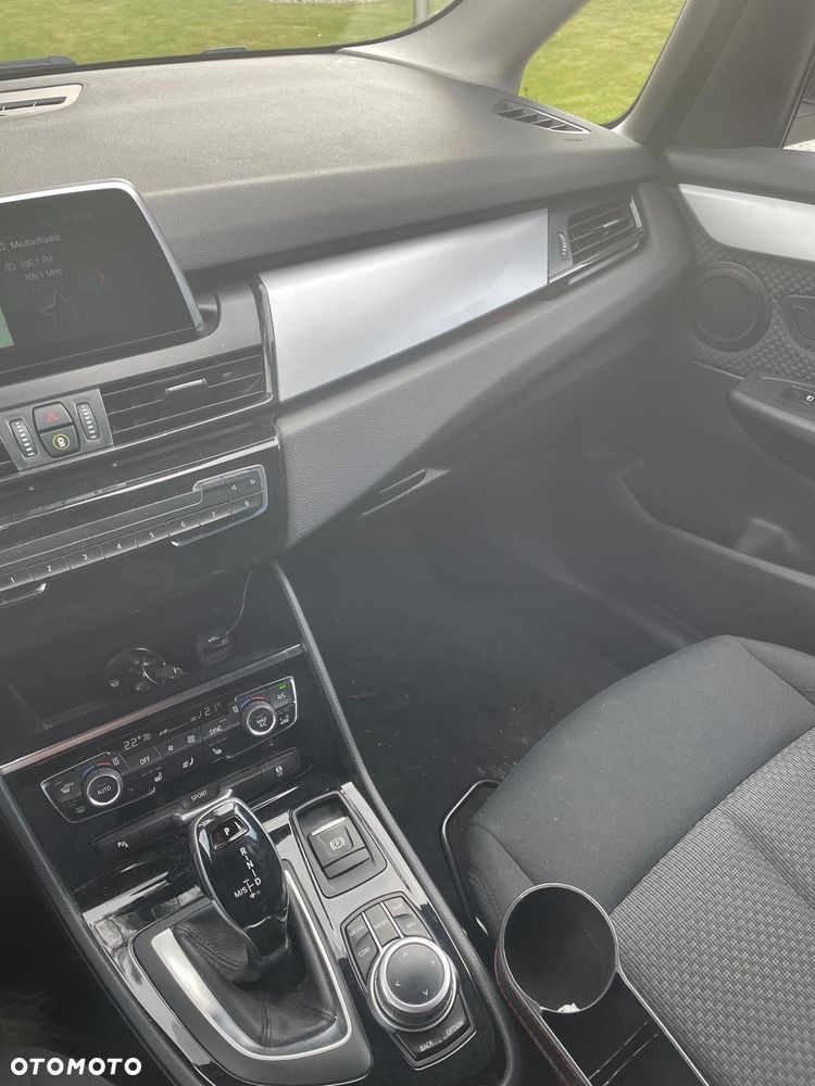 BMW Seria 2 218i - 6